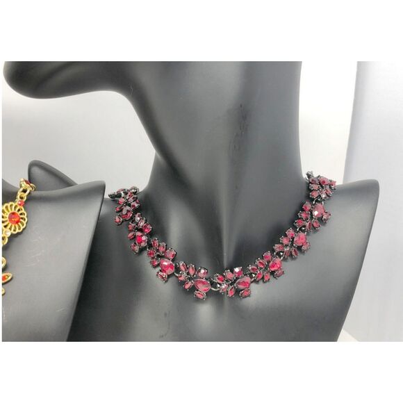 4 Piece Bundle Lot -Assorted Sparkly Formal Statement Necklaces - Picture 4 of 7